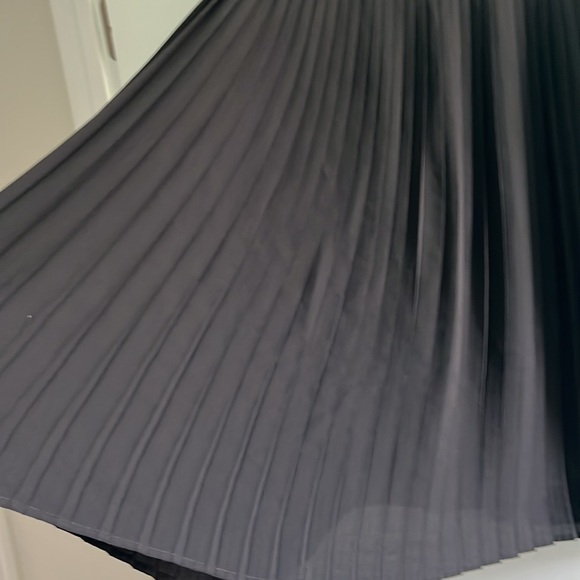 Adrianna Papell Black Pleated Tunic Blouse - Picture 7 of 7